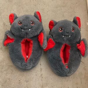 Gray and Red Bat Slippers Unisex Kids XL Bat Slippers —Soft Plush -Gray/Red